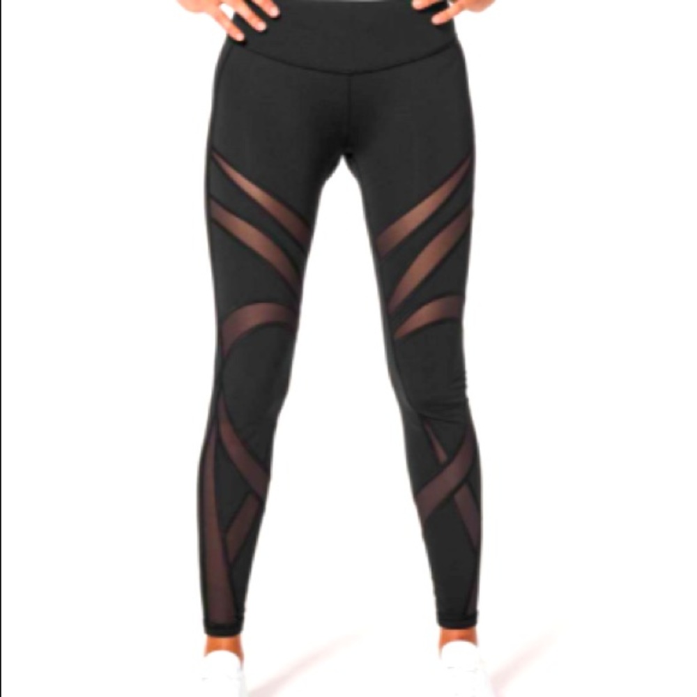 Black lulu lemon leggings with mesh